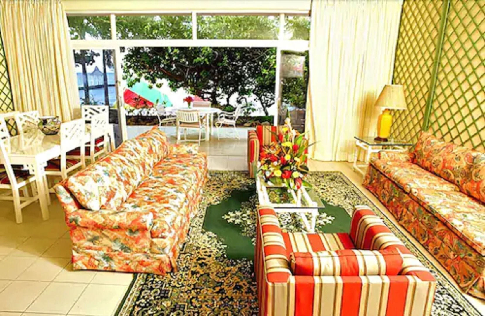 Shaw Park Beach Hotel