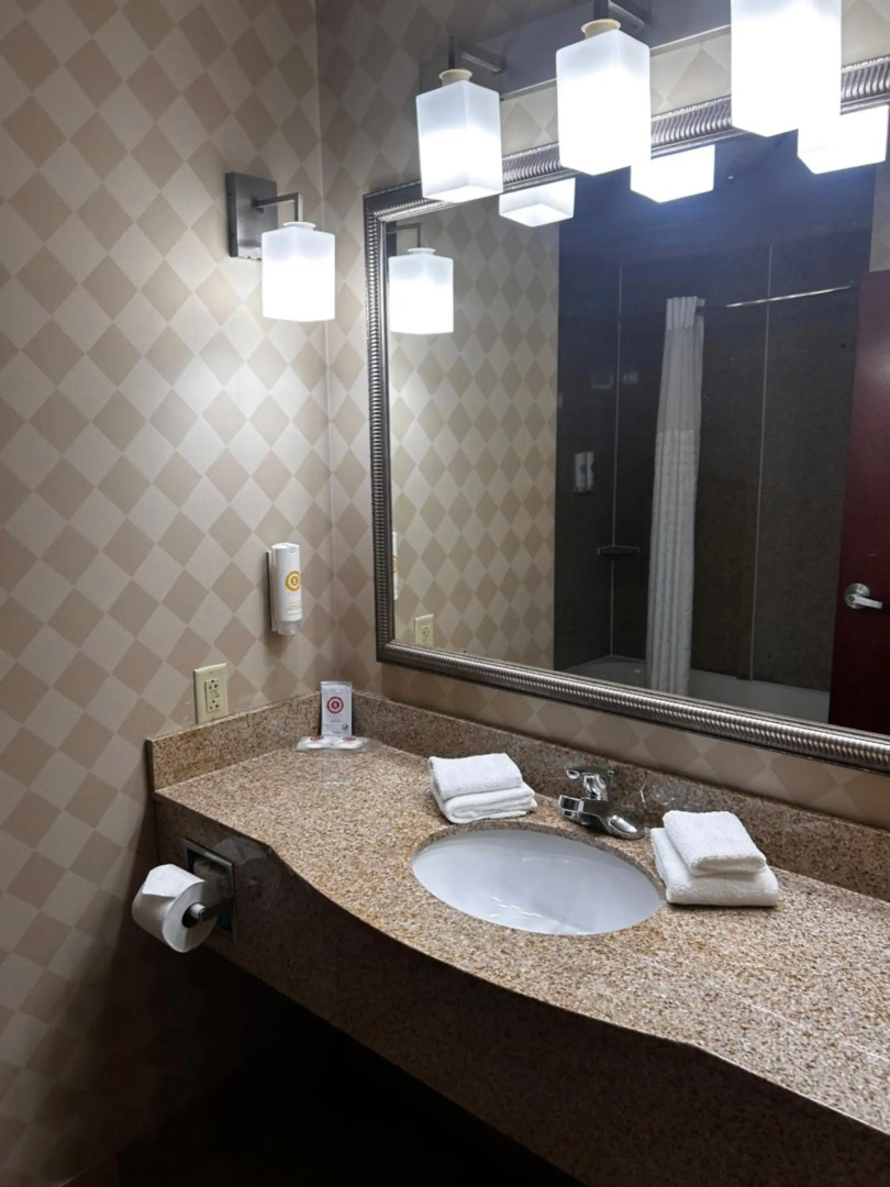 Comfort Inn & Suites Madisonville