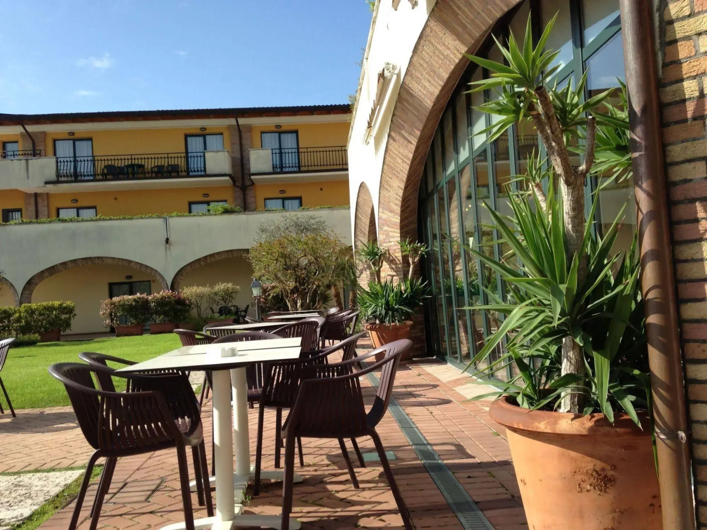 Le Terrazze Sul Lago Residence & Hotel