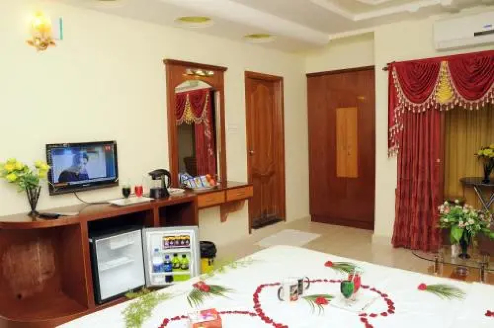 Sri Sarvesha JS Palace