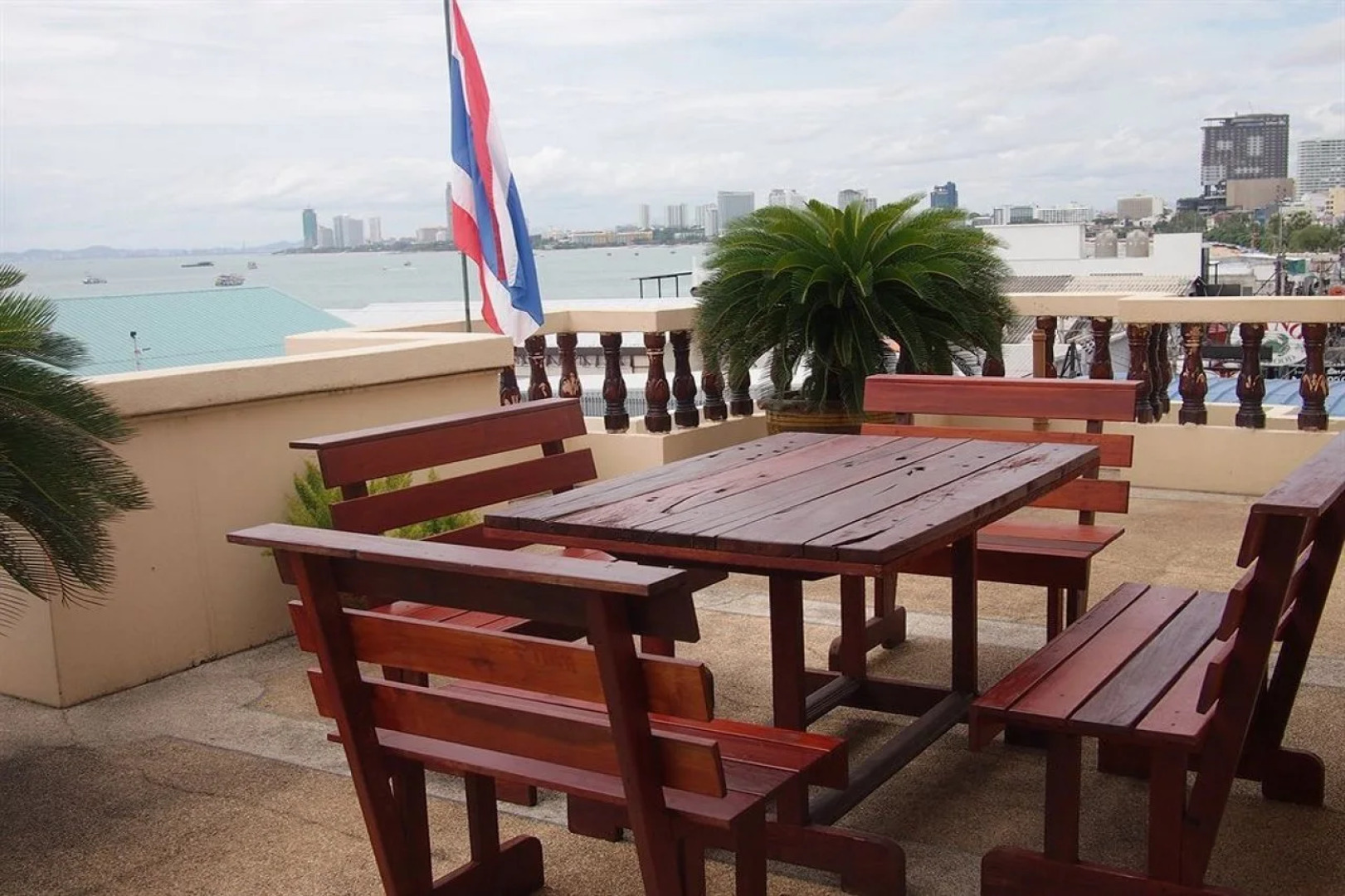 P72 Hotel Walking Street Pattaya