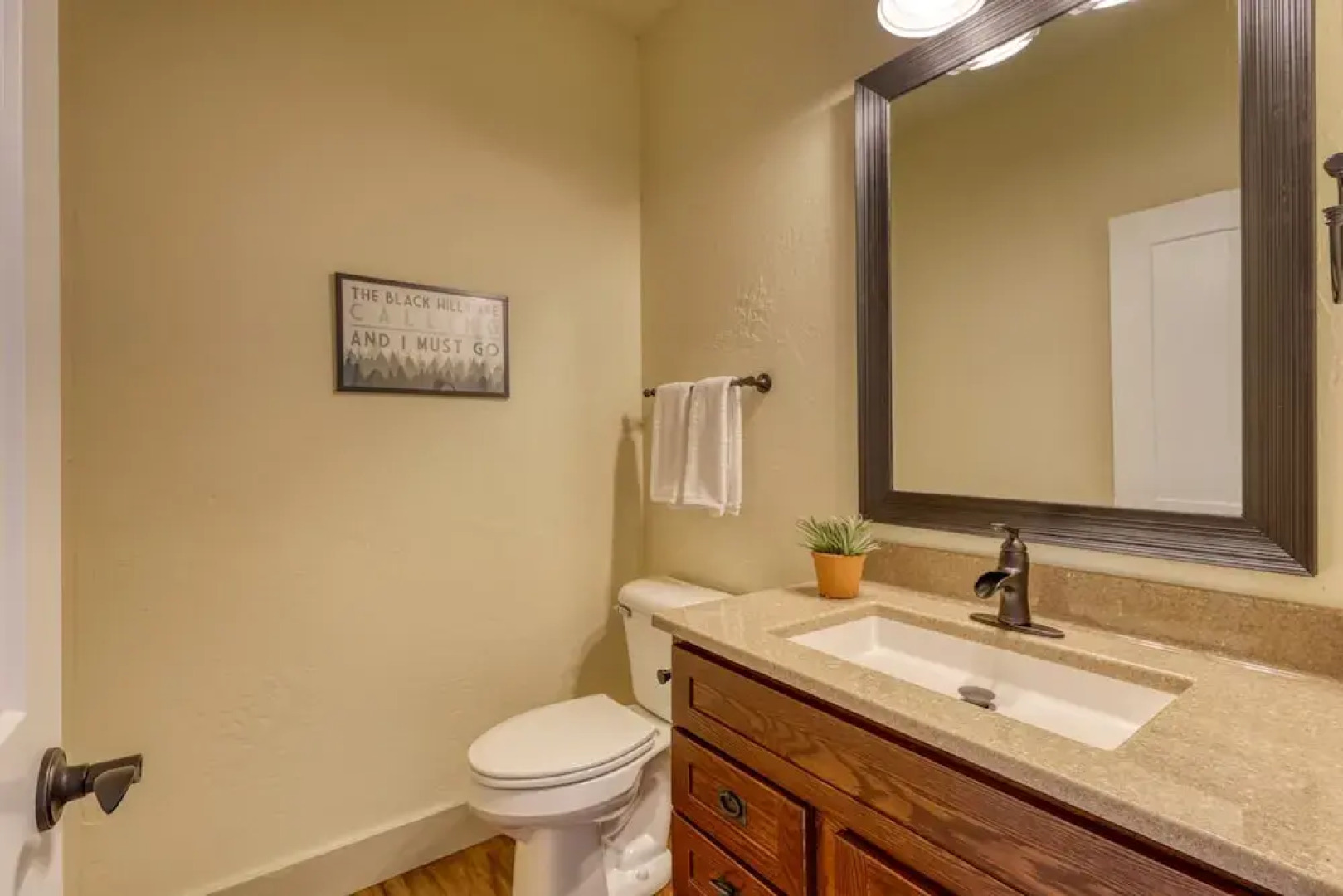 Serene Retreat King Bed at Rockerville Gold Town