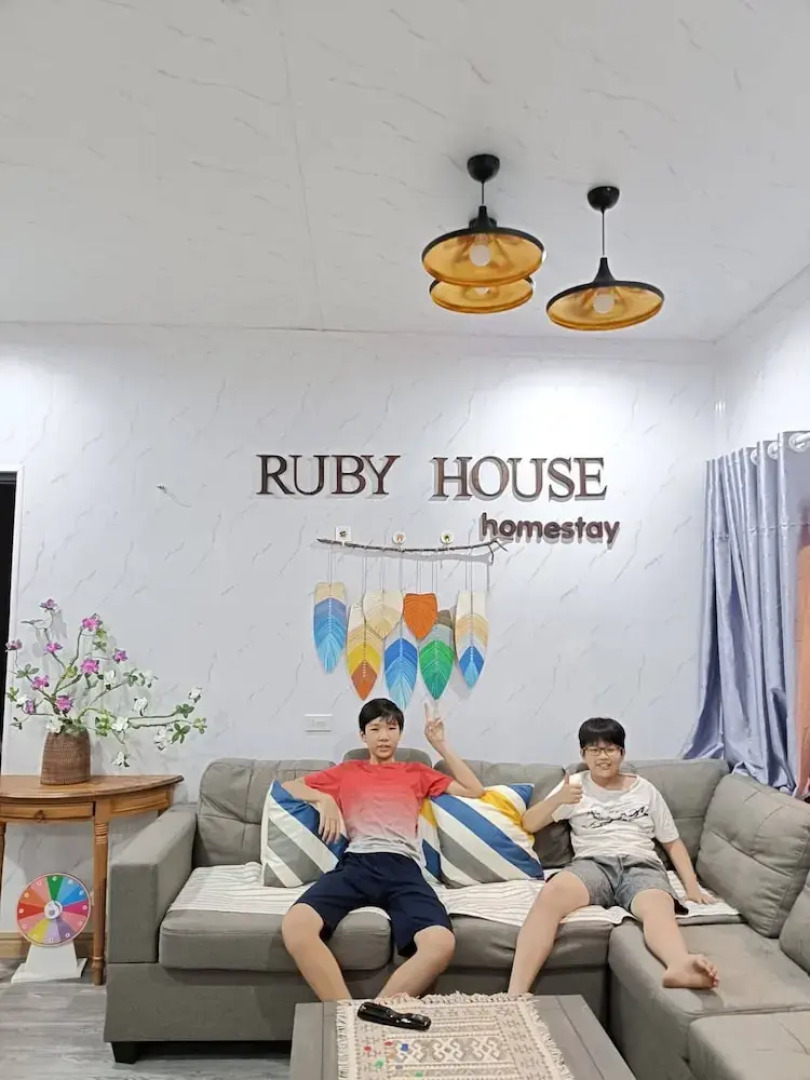 Ruby House, 3 Bedroom Apartment, Beachside