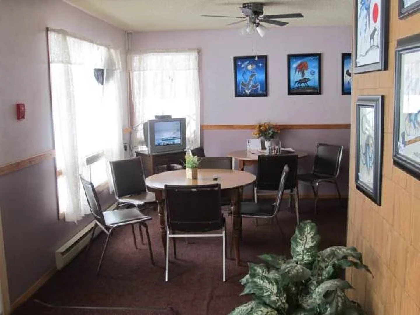 Hide Away Inn