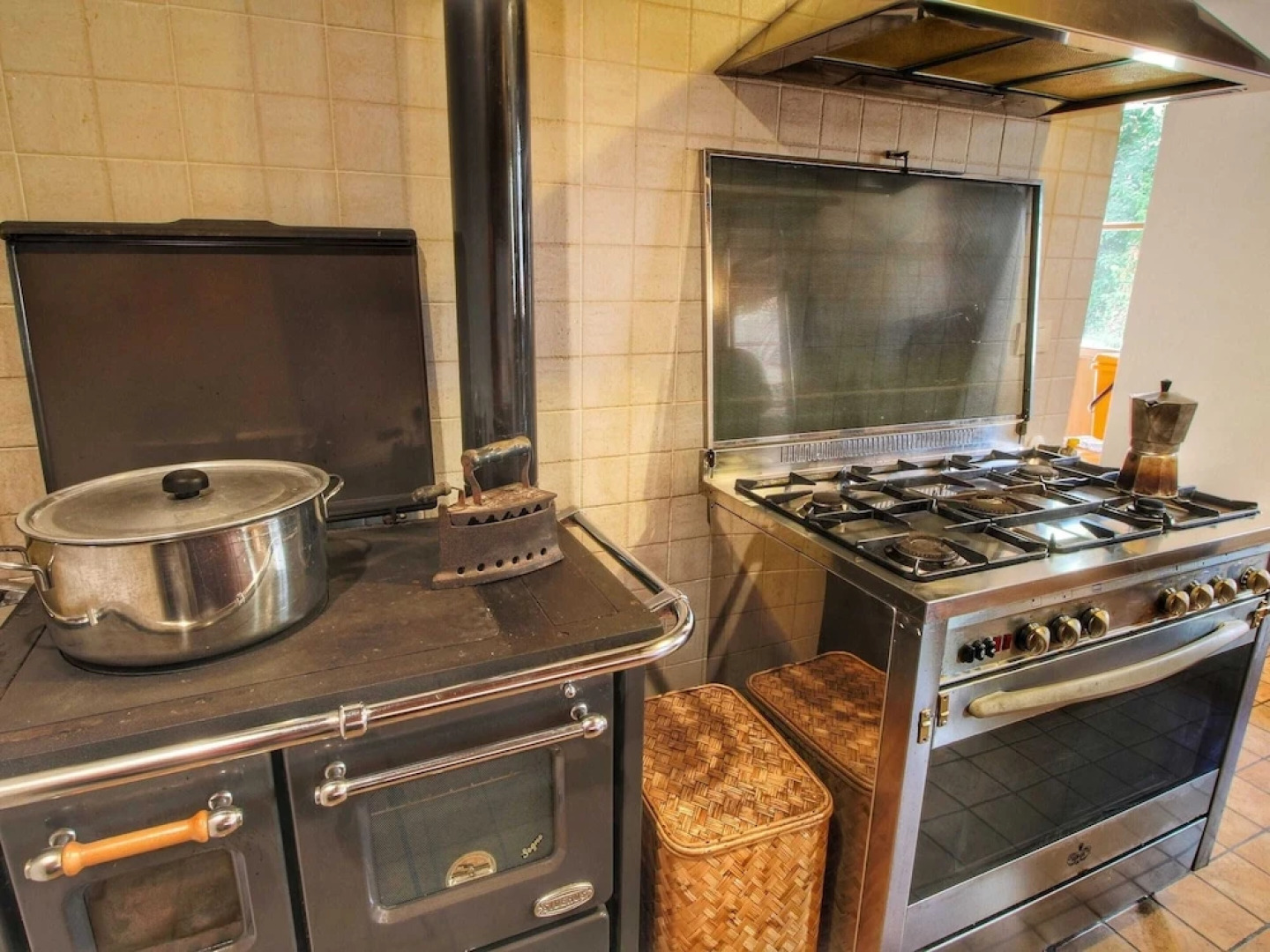 Farmhouse in Proceno With Pool Views