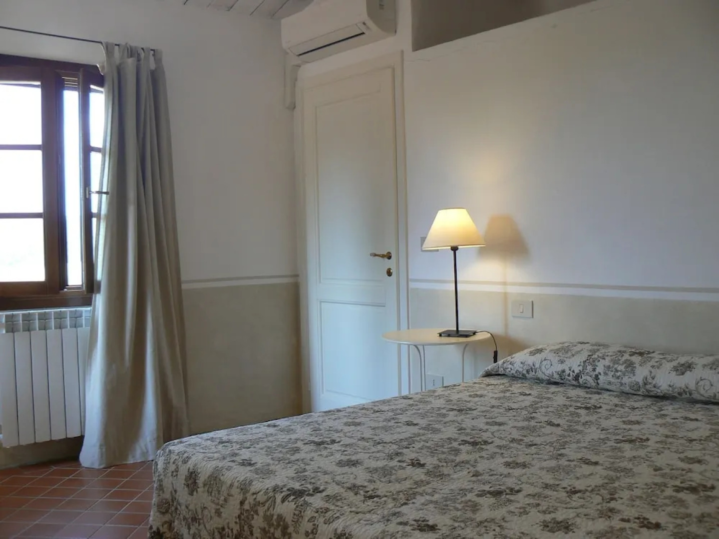 Luxury air Conditioned Villa With Private Pool on Large Grounds With Terrace