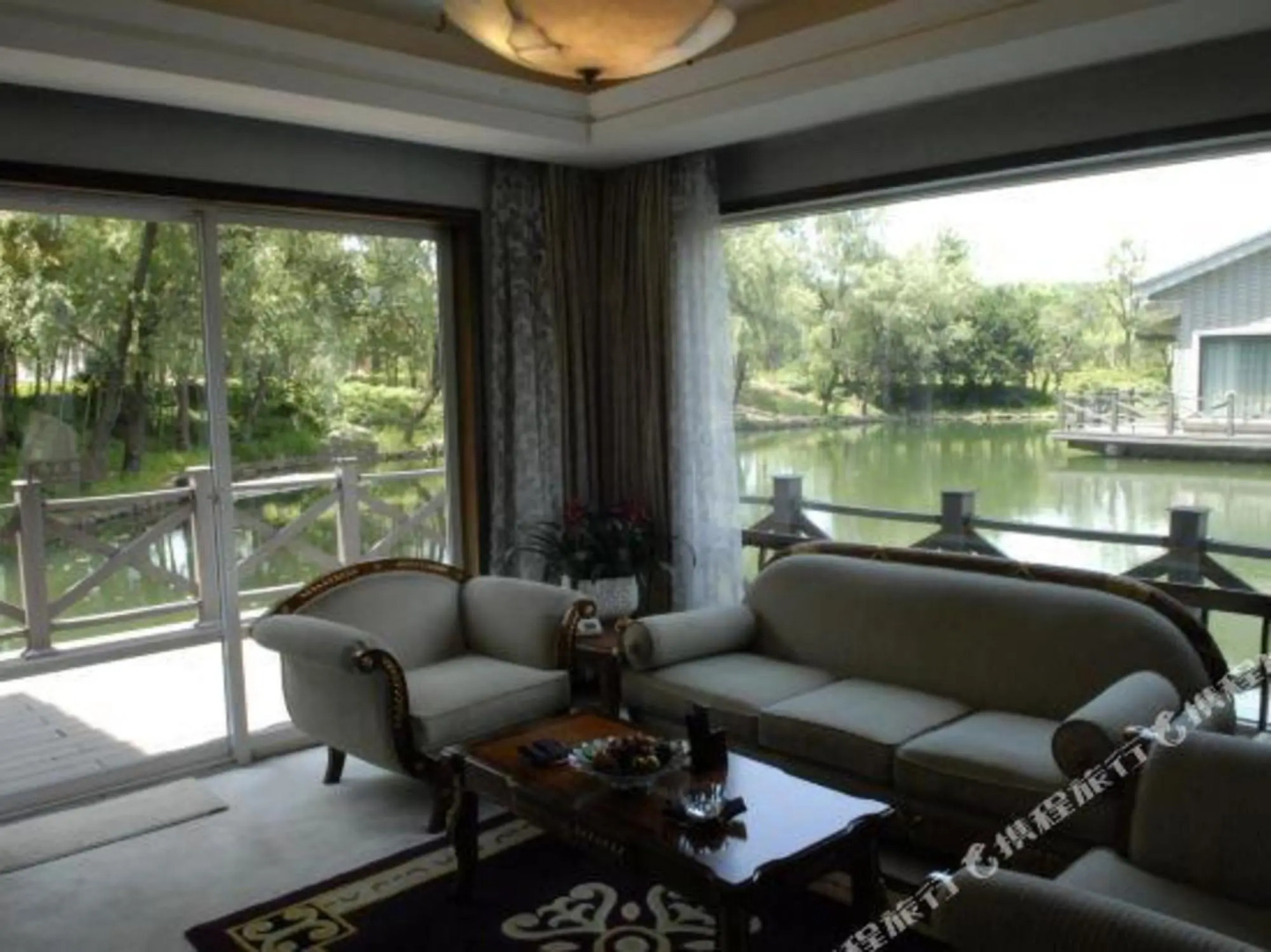 Weisheng Xiangyi Hotel (Xiangyi Building)