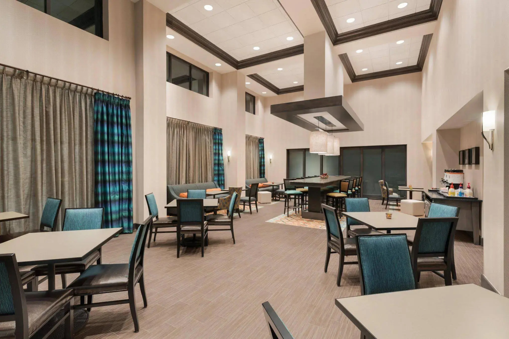 Hampton Inn & Suites West Des Moines/SW Mall Area