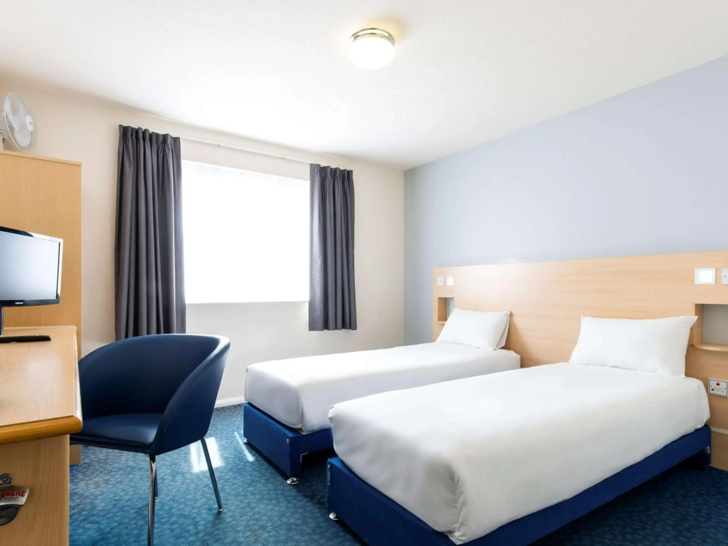 go2 Dundee Camperdown Hotel