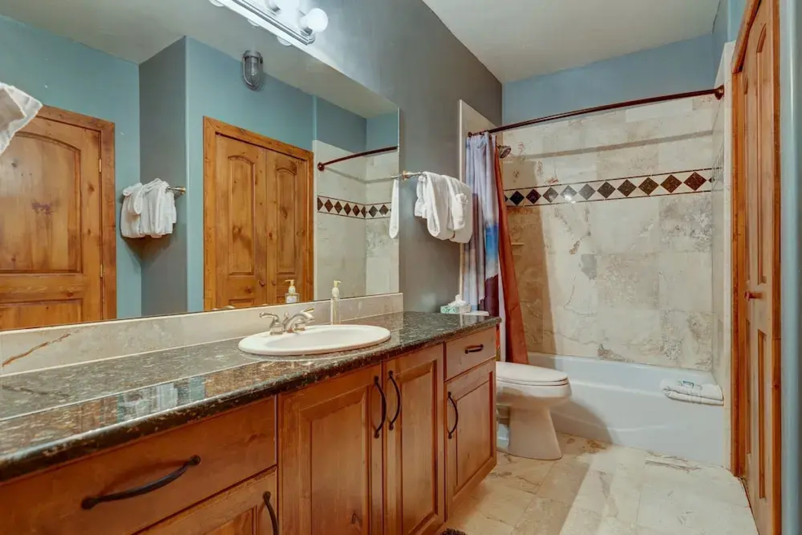 400 Whispering Pines Dr. (Private Home) Holiday home 5