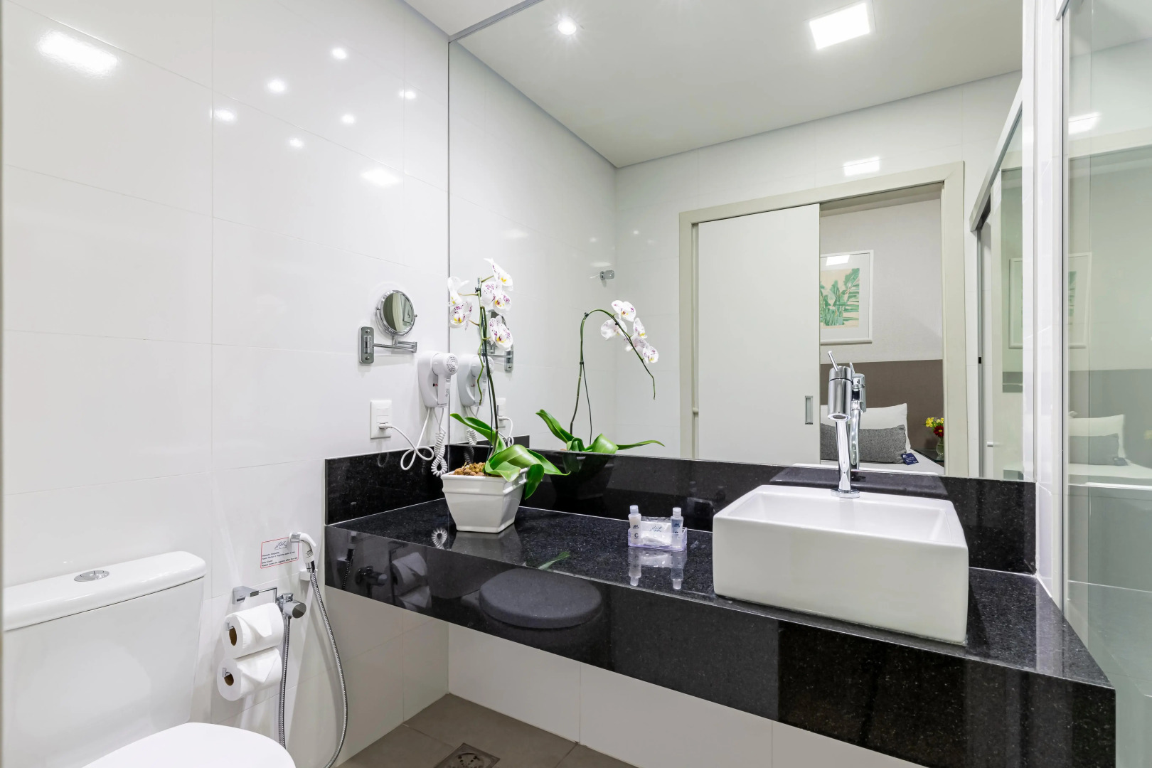 Max Savassi Apart Service