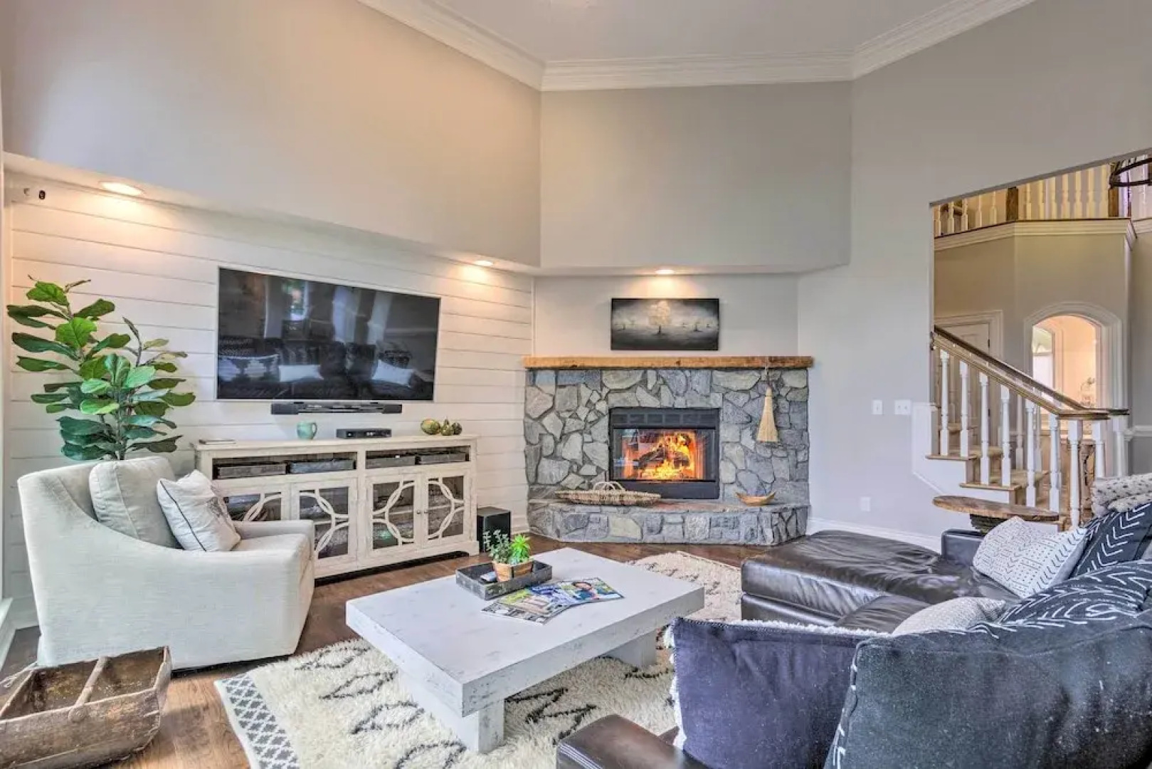 Spacious Elk Mountain Sanctuary w/ Deck & Views!