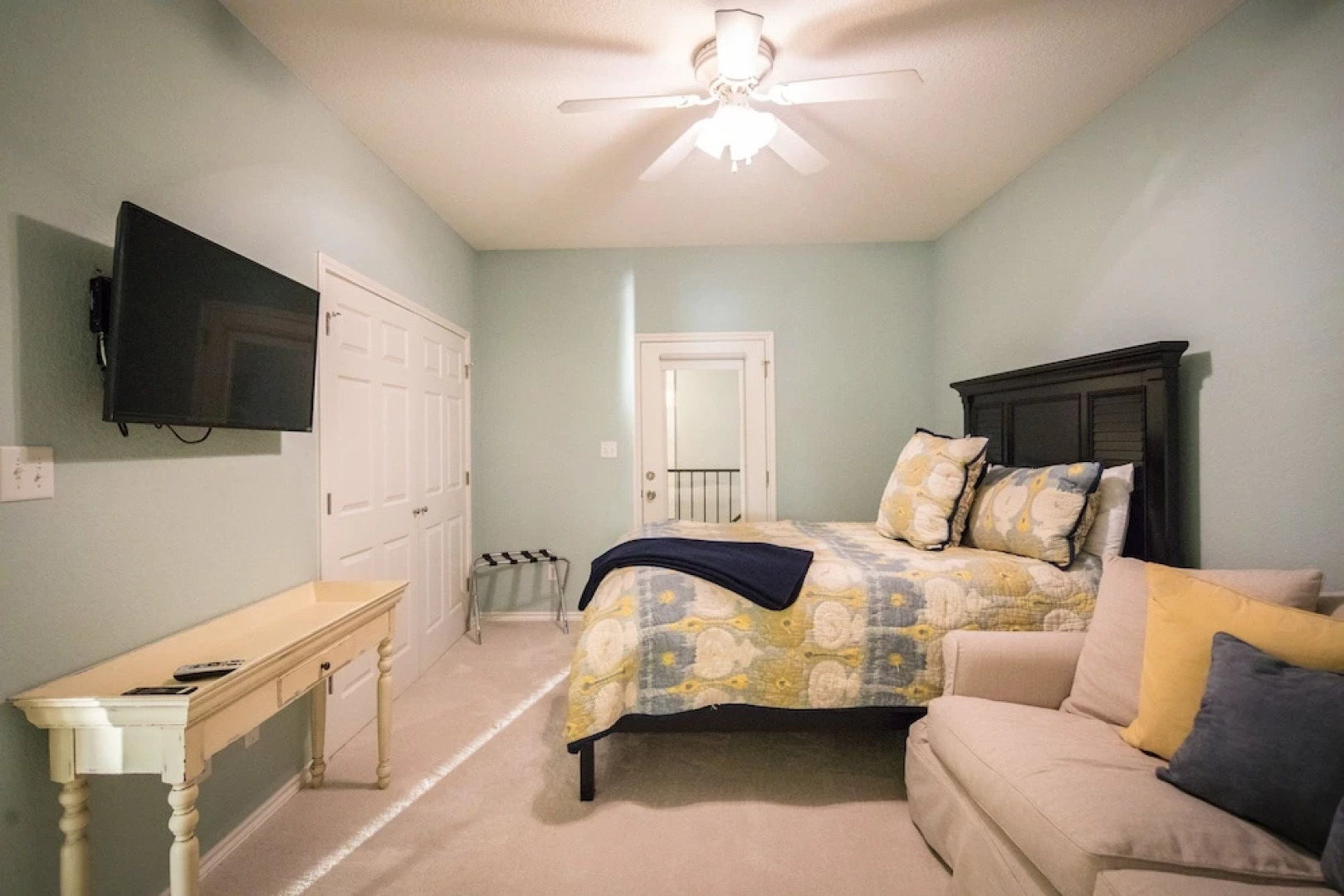 Paradise Pointe 4 Bedrooms 3.5 Bathrooms Home