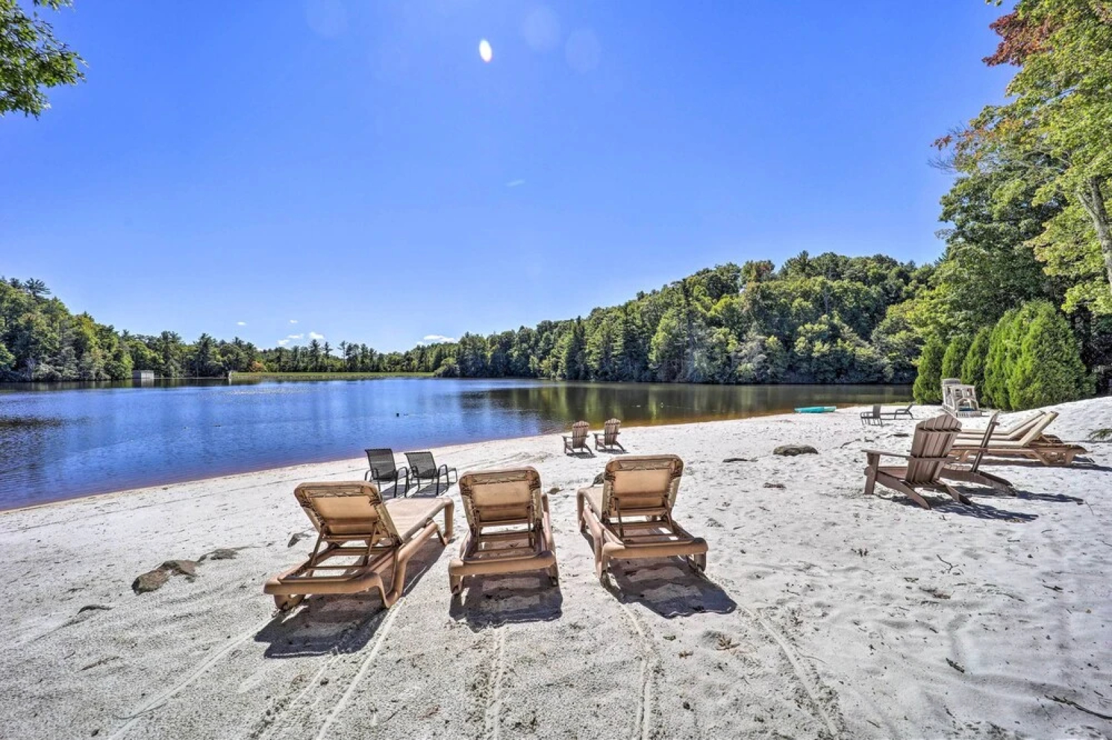 Bluebird Cottage in Newland Near Hiking & Skiing