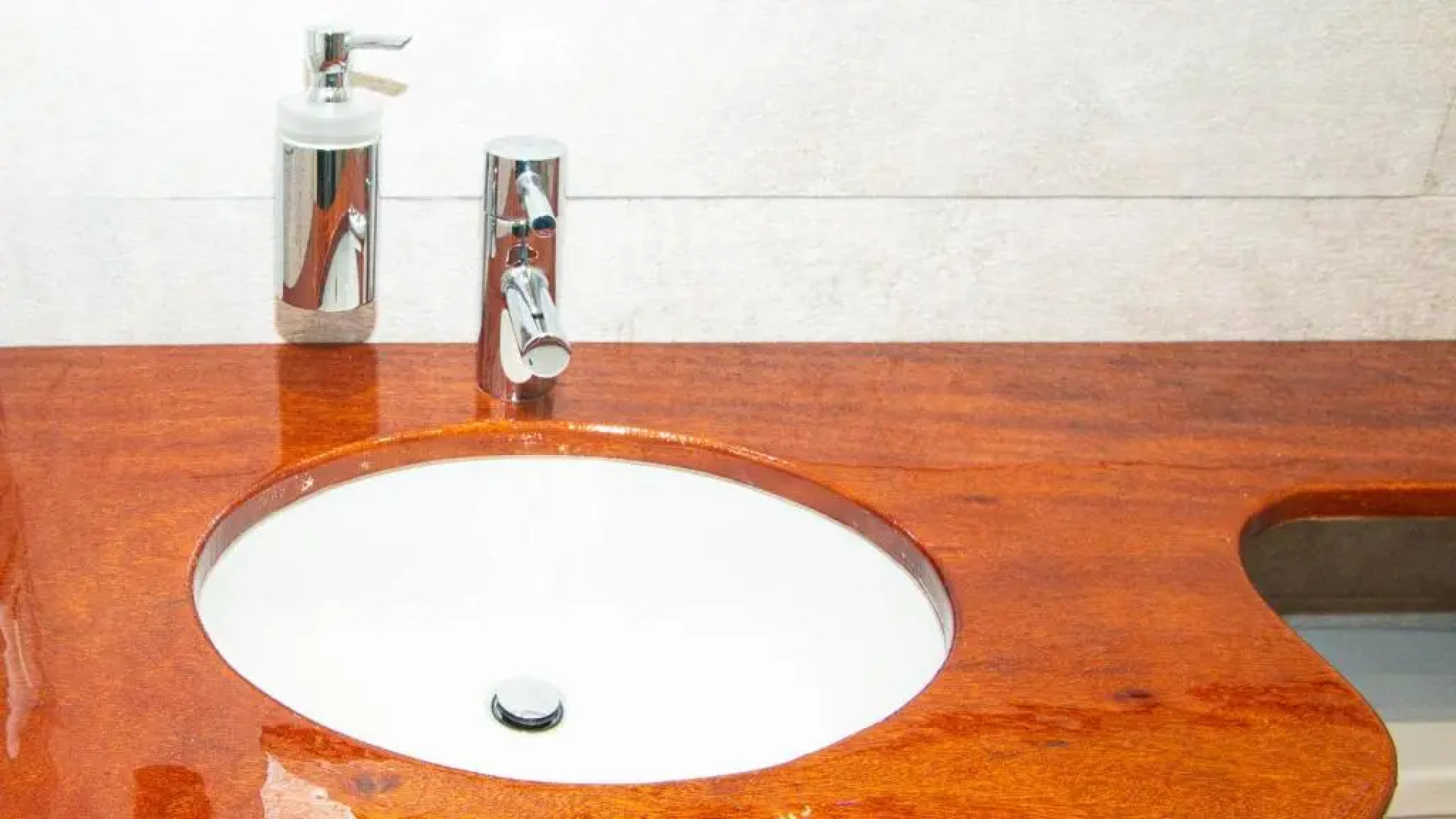 Captain Morse House - Luxury, Waterfront, Town, & Beaches - 5 stars