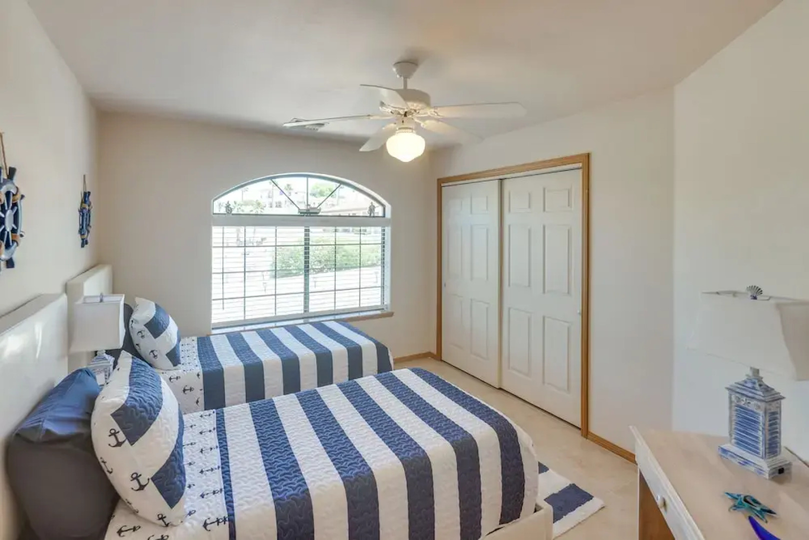 Casa Vista' Bullhead City Home w/ Patio + View!