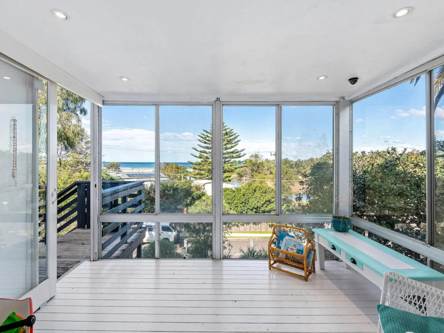 BOMBORA Gerroa 4pm check out Sundays