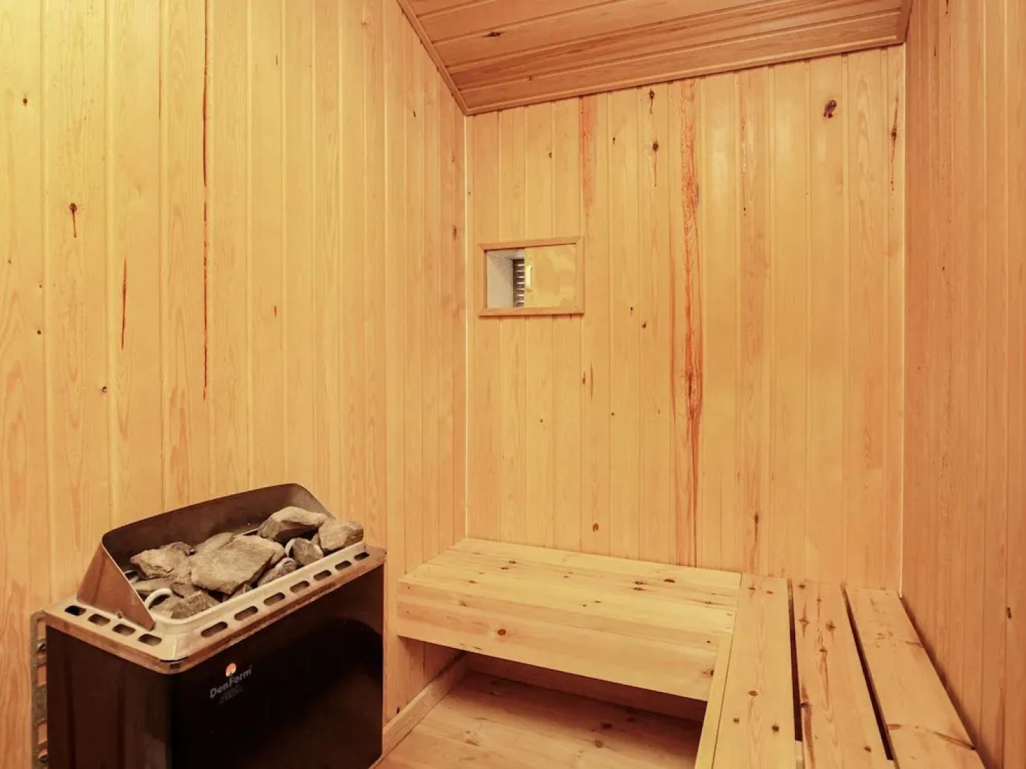 Modern Holiday Home in Millinge Near Sea