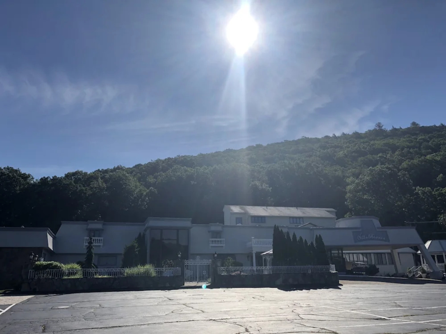 Villa On The River Inn