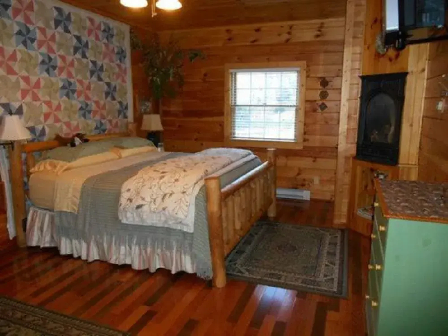Azalea Inn Bed & Breakfast