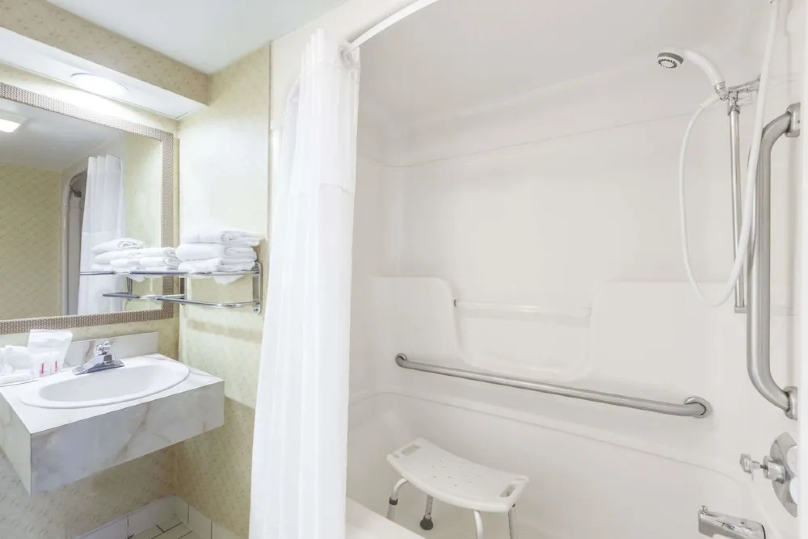 Days Inn Utica