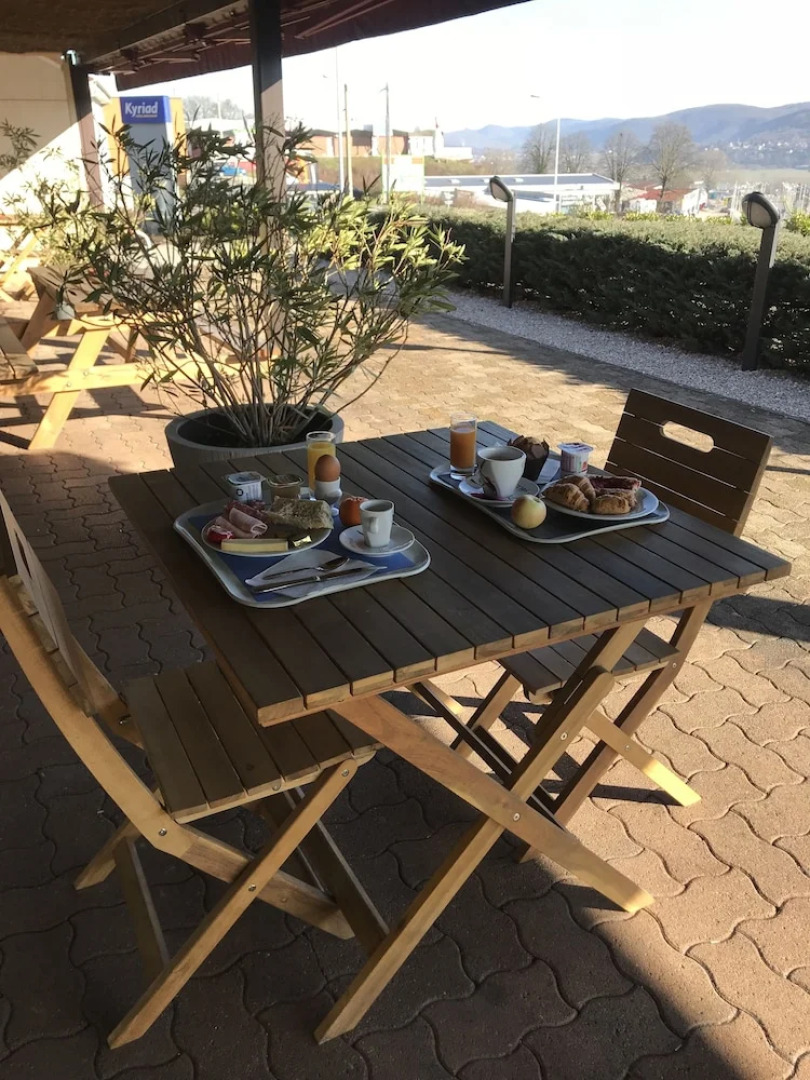 Hotel Kyriad BESANCON - Palente