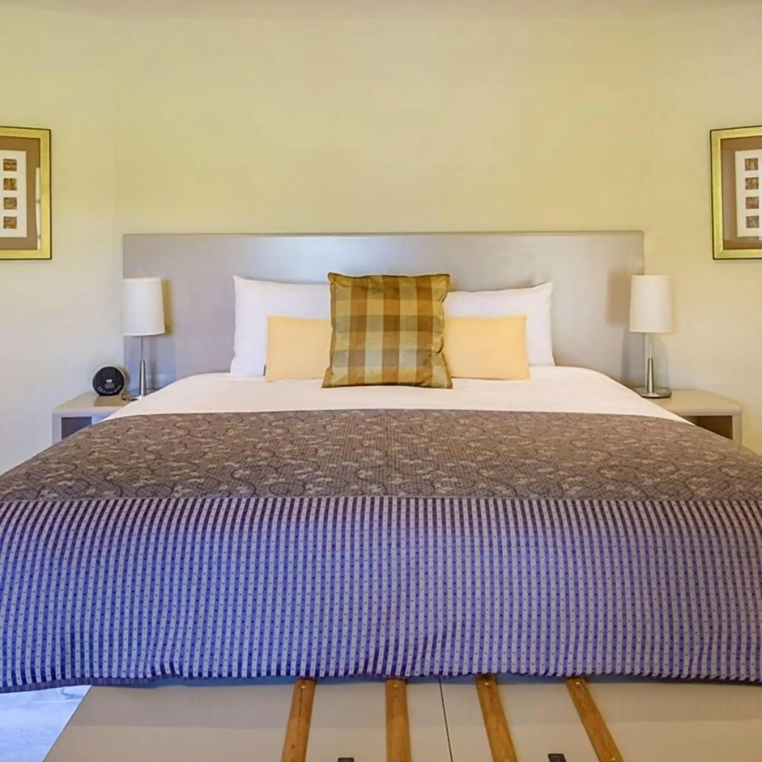The Woodbridge Waterfront Rooms.