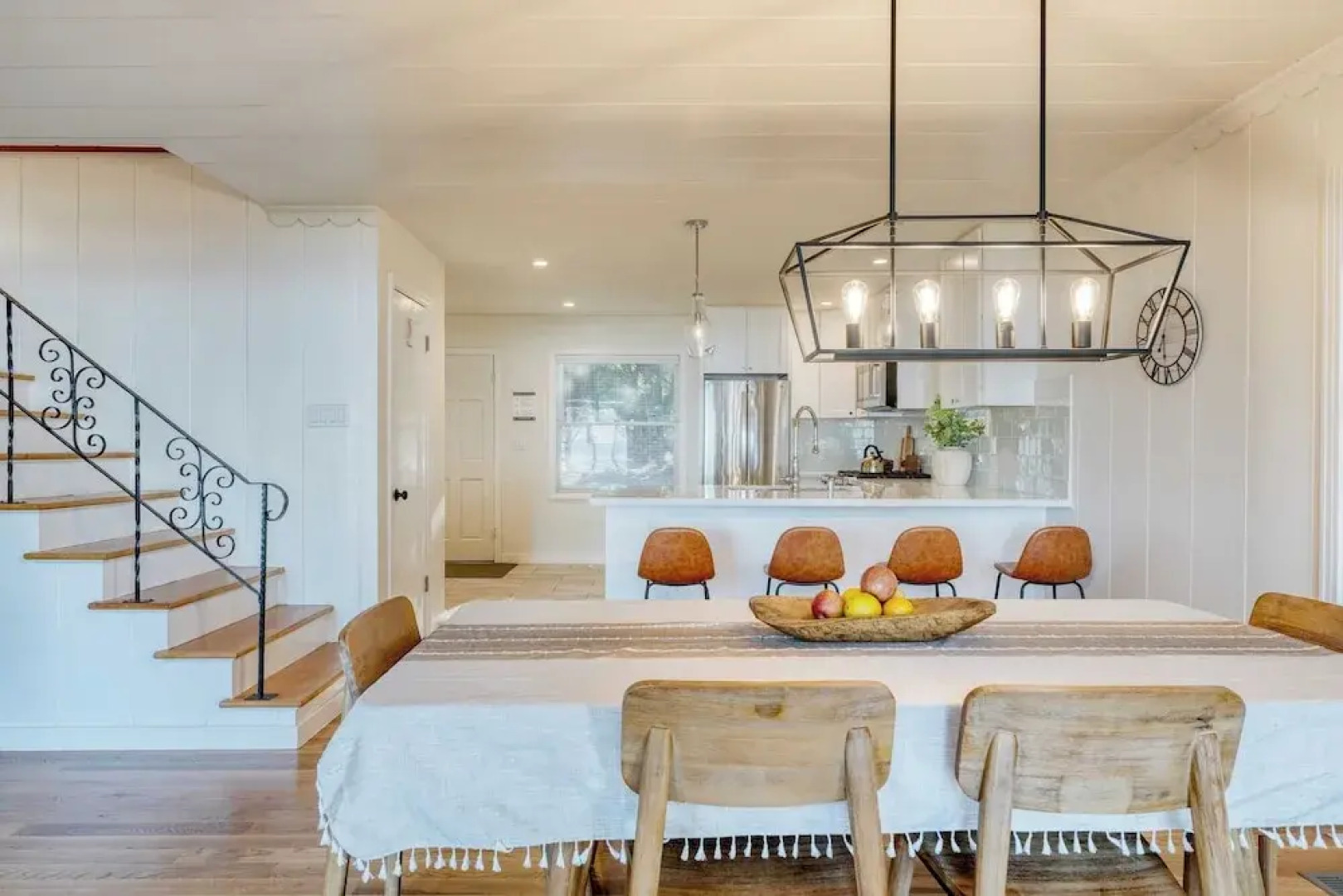 West Shore Lake House by Avantstay Ski Cabin w/ Backyard Sledding Hill!