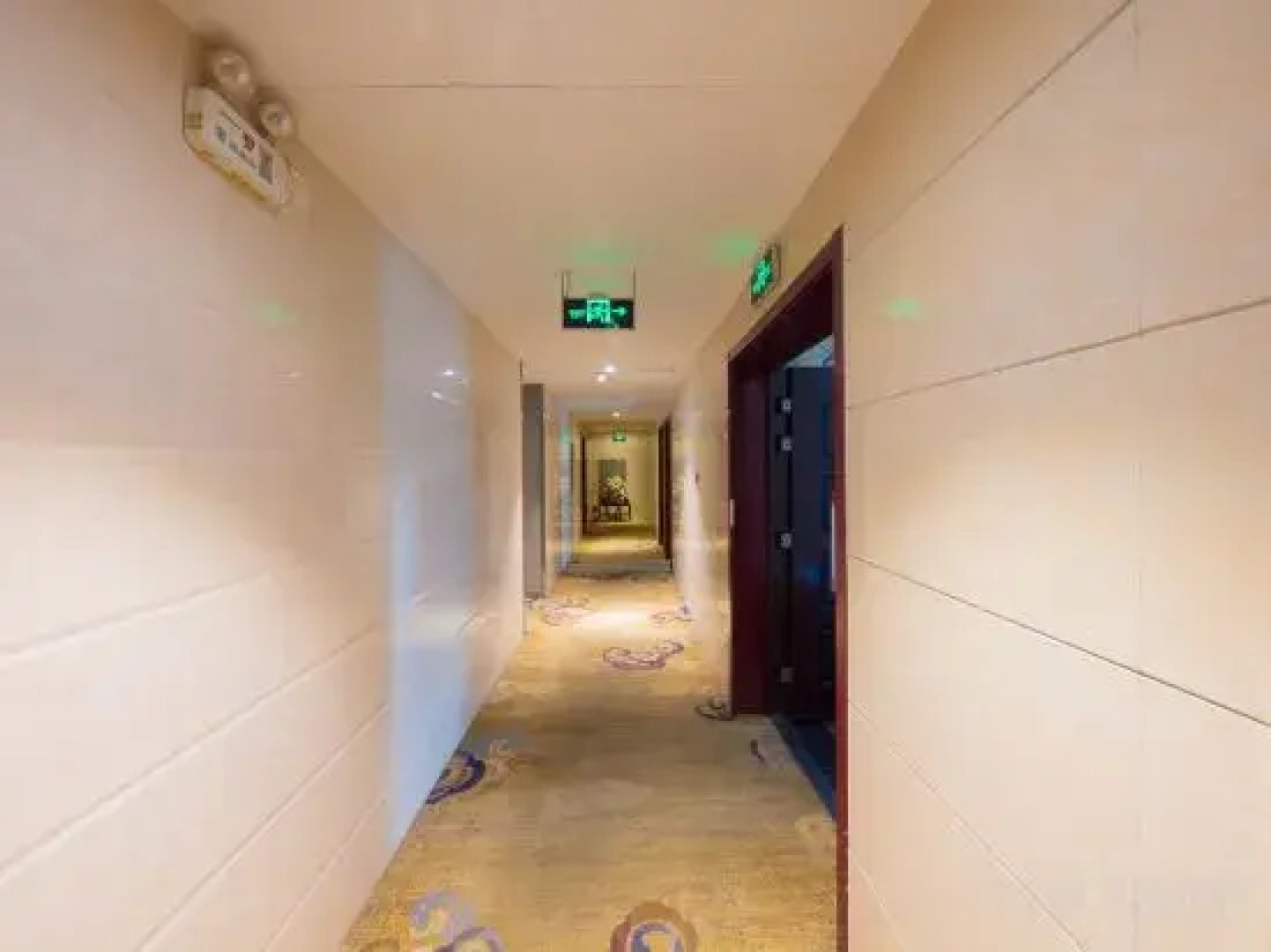 Half acre  fangtang Hotel