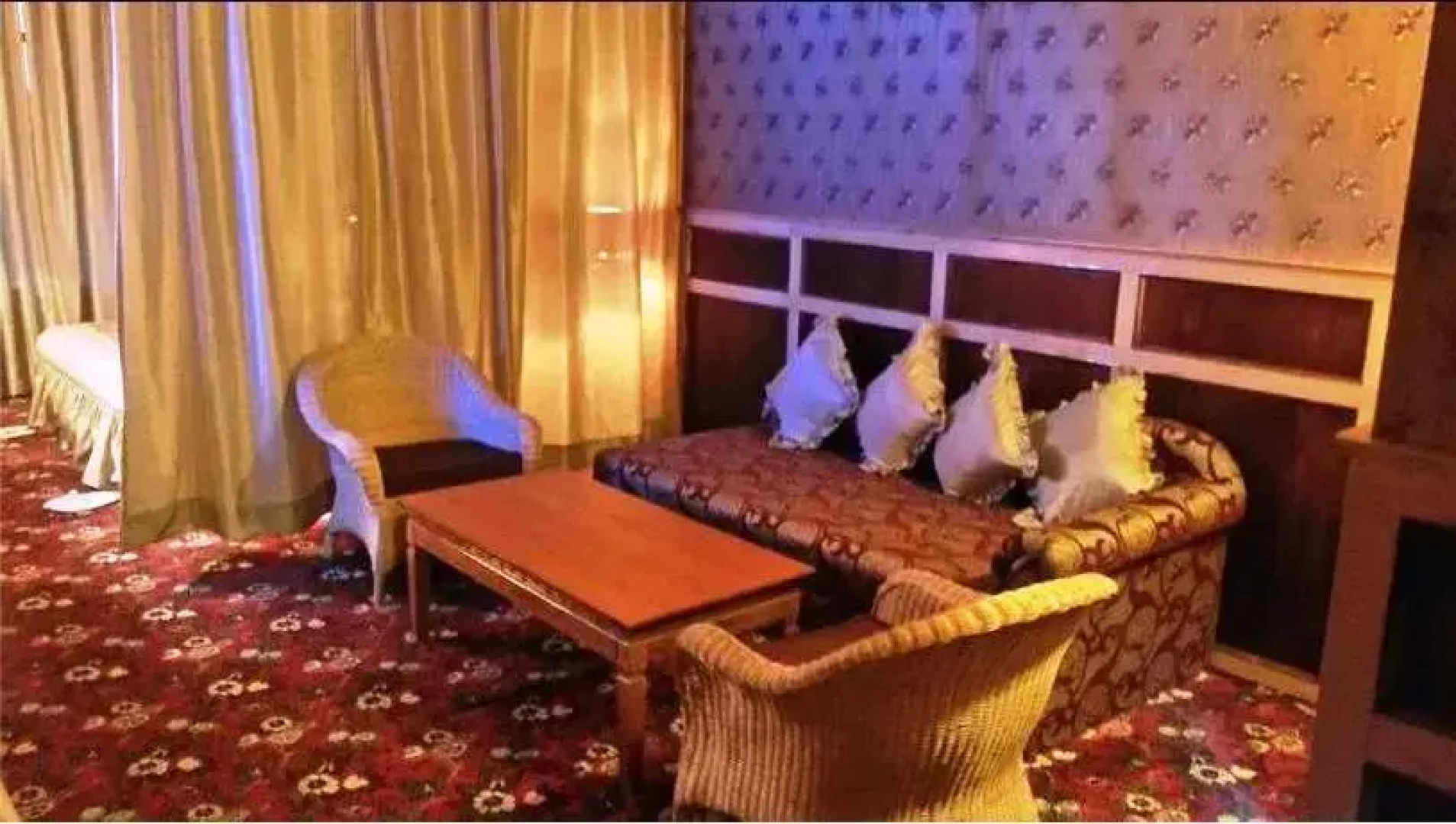 Yarlam Resort