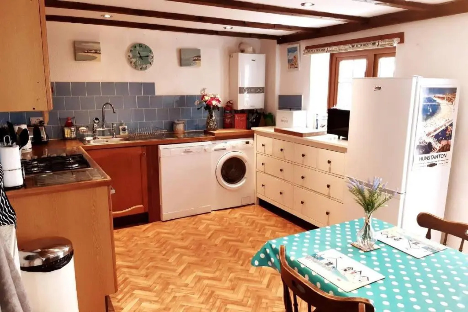 Beautiful 6-bed Dog Friendly Cottage in Heacham