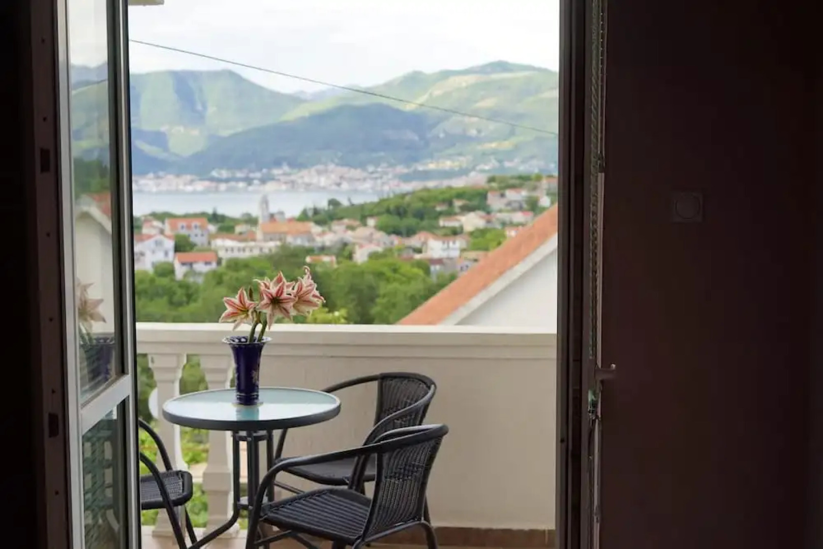 Apartment With 2 Bedrooms in Tivat, With Wonderful Mountain View, Furn