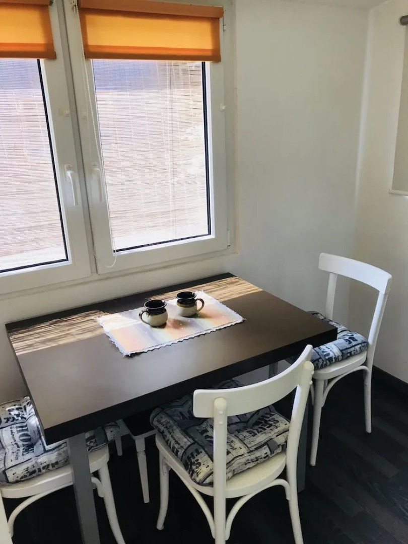 Extraordinary Apartment & Mobile Home