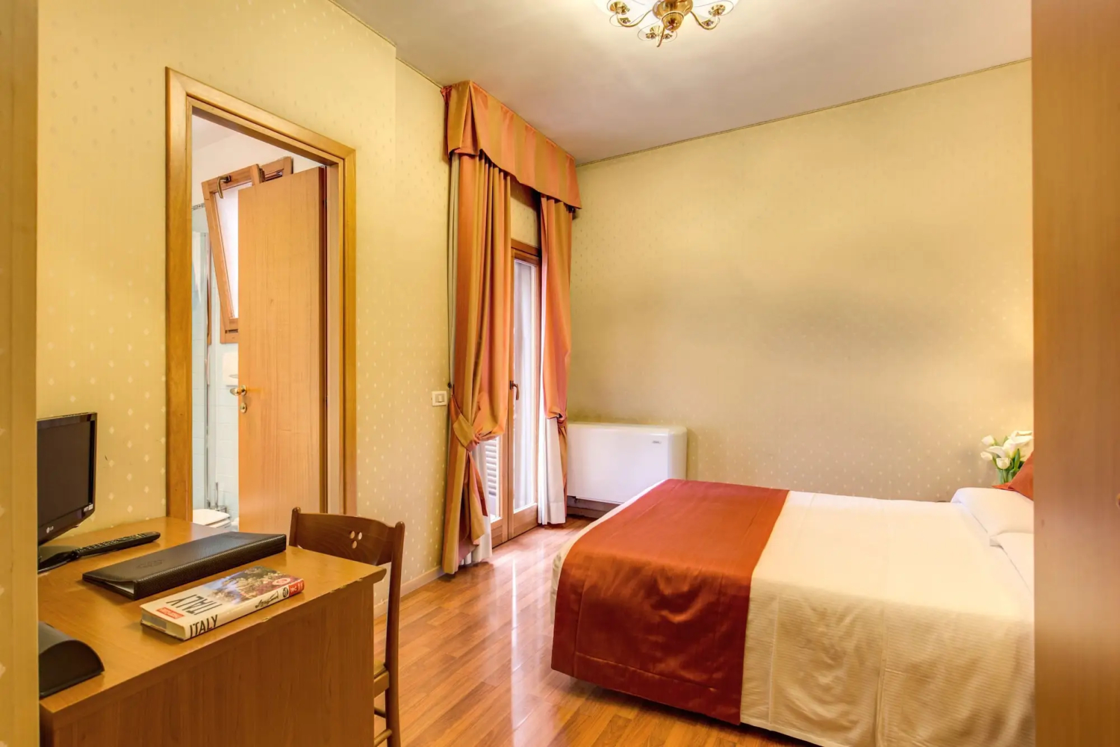 Flower Garden Hotel Rome