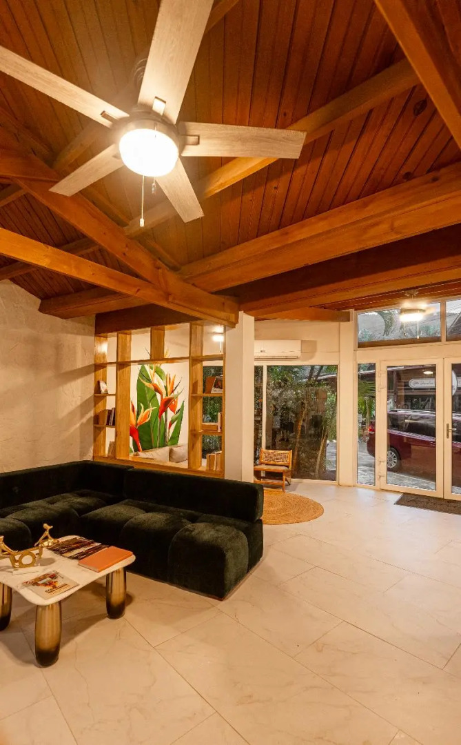 Paradise Beach Hotel & Resort