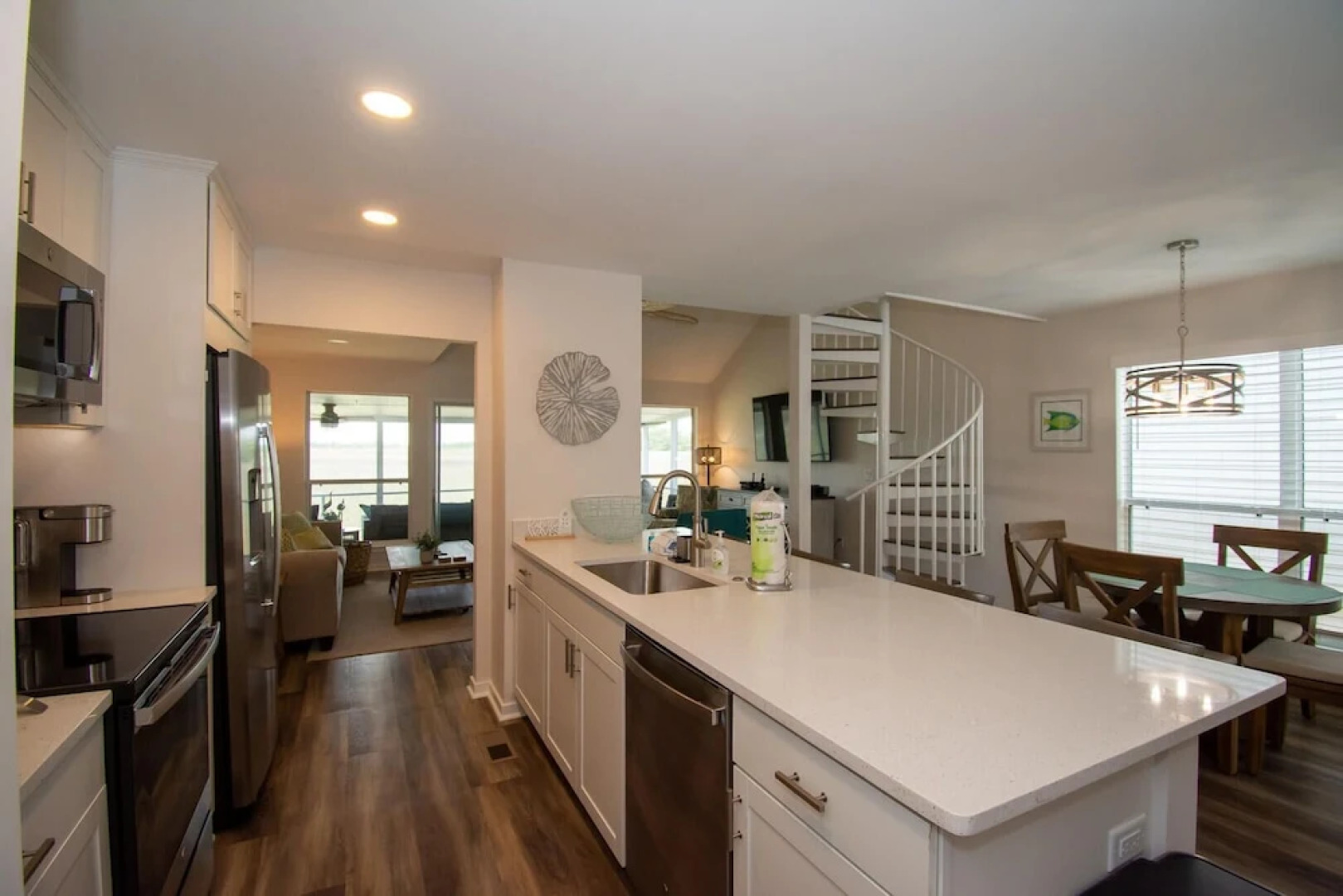 Renovated 2 Br Sleeps 5 With Free Guest Passes