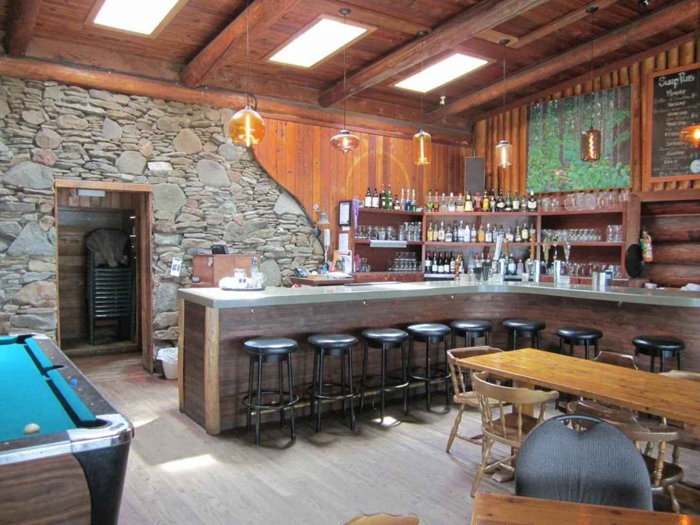 The Surf Lodge and Pub