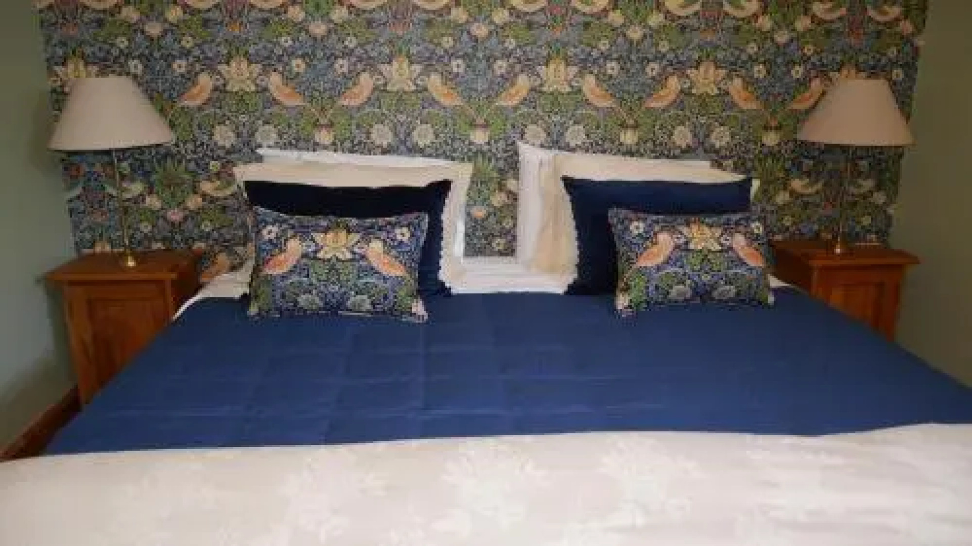 Gemss Bed  Breakfast