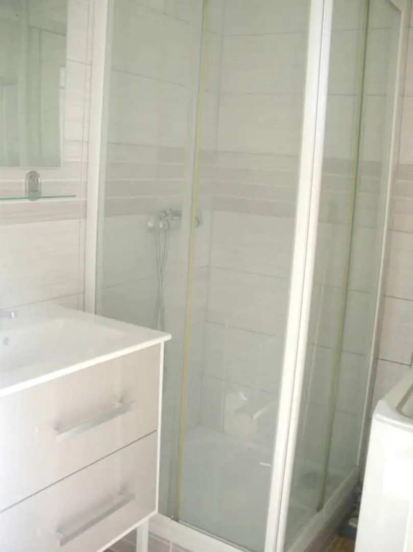 Studio in Locmariaquer, With Wonderful sea View and Enclosed Garden