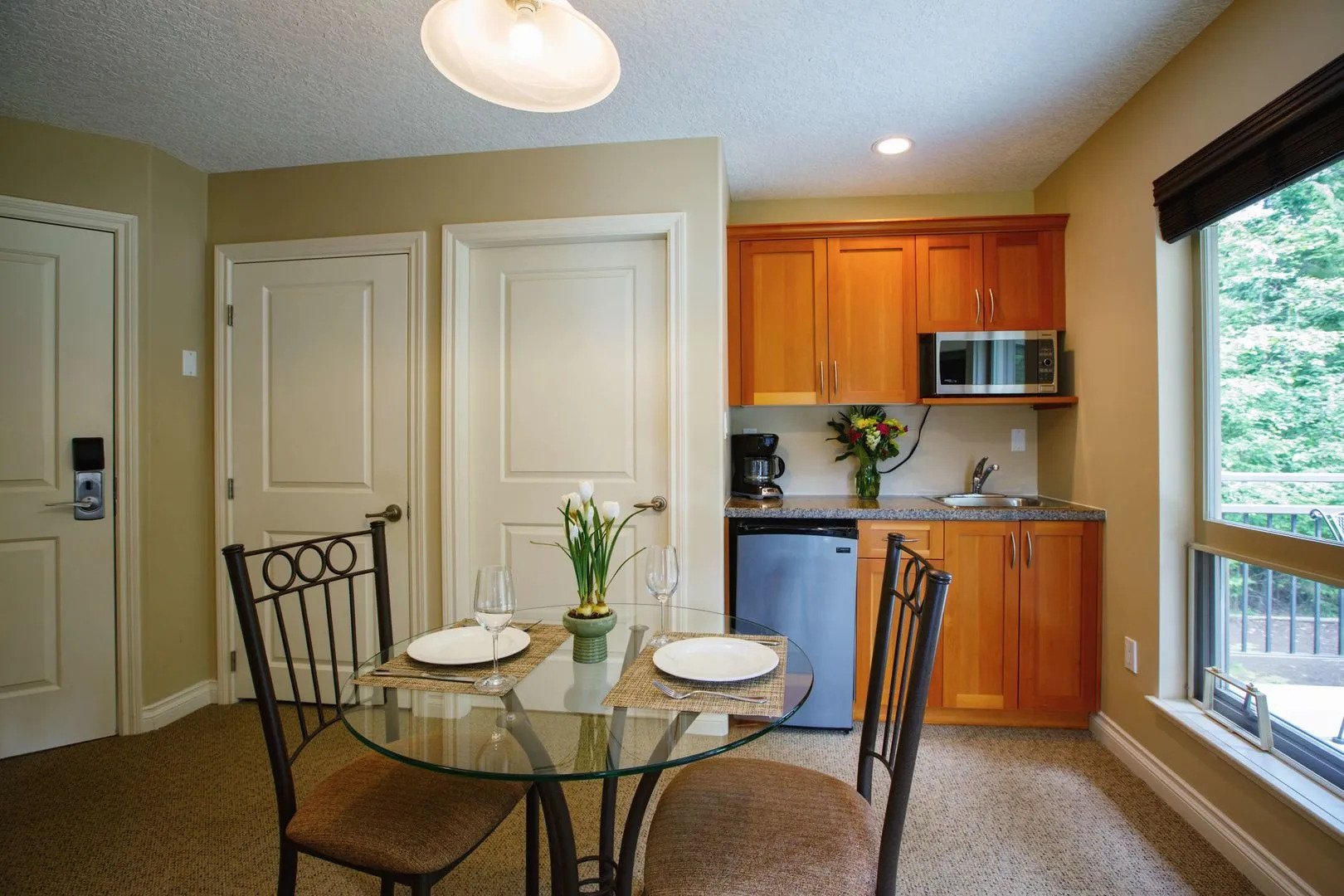 Sunrise Ridge Waterfront Resort