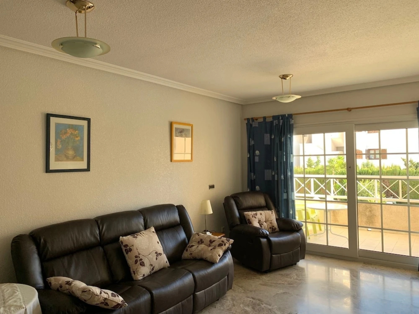 Sunny apartment in Albir el Point