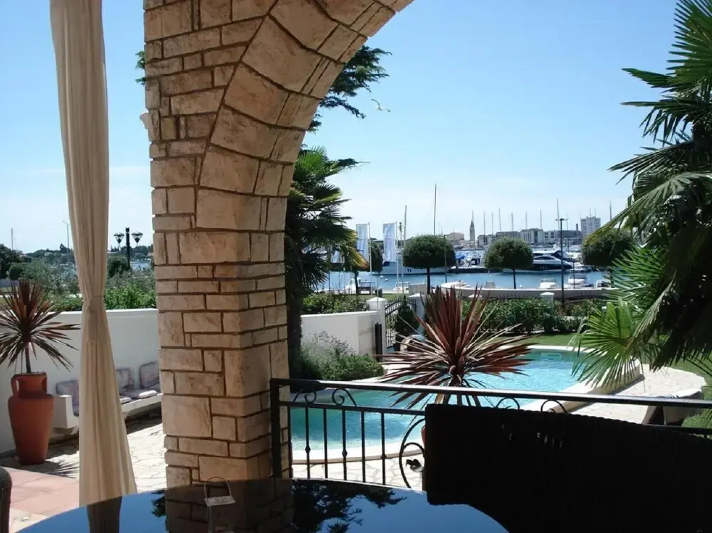 Villa Umag in Umag With 5 Bedrooms and 5 Bathrooms