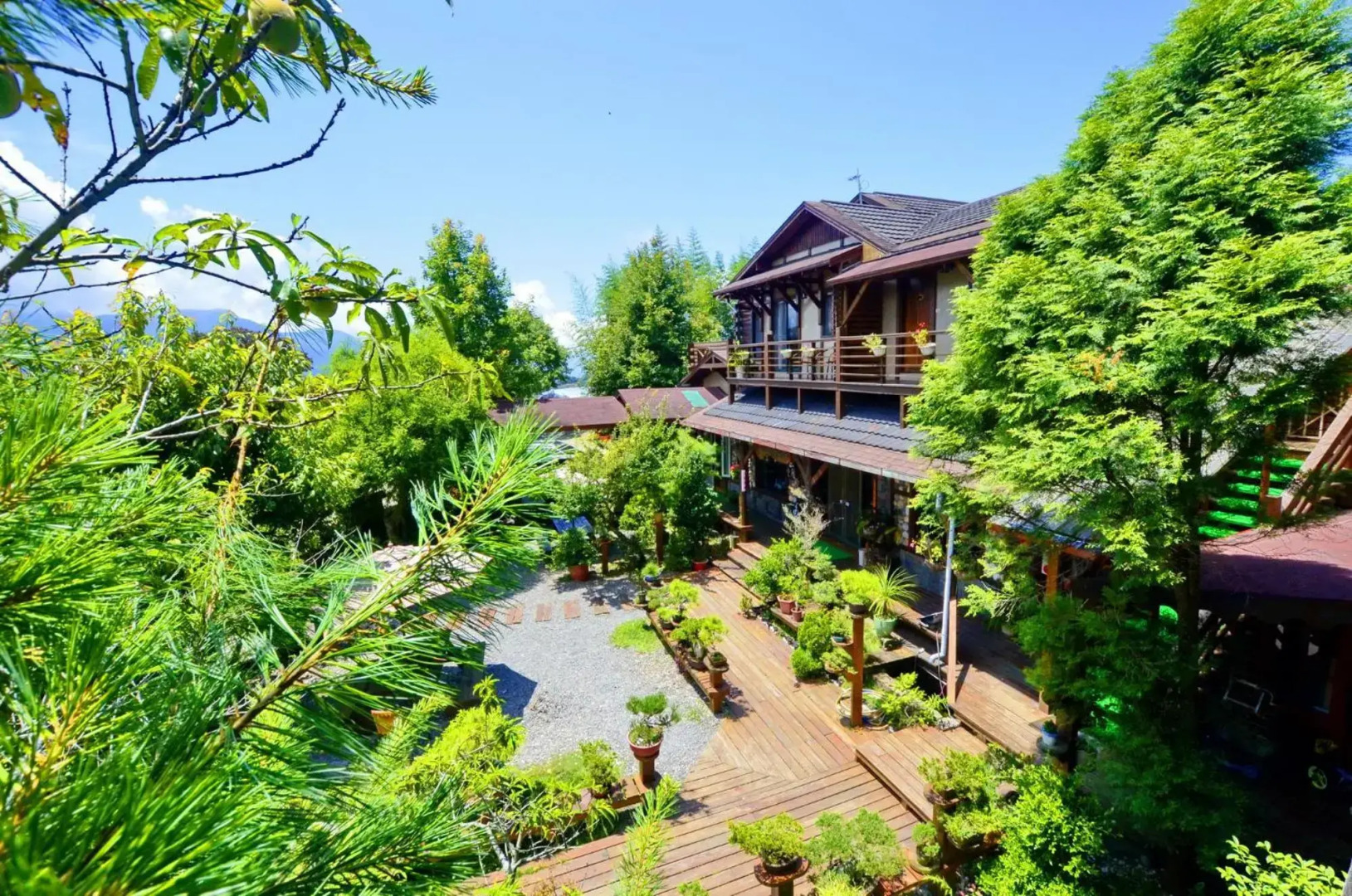 Shiyai Taoyuan B & B