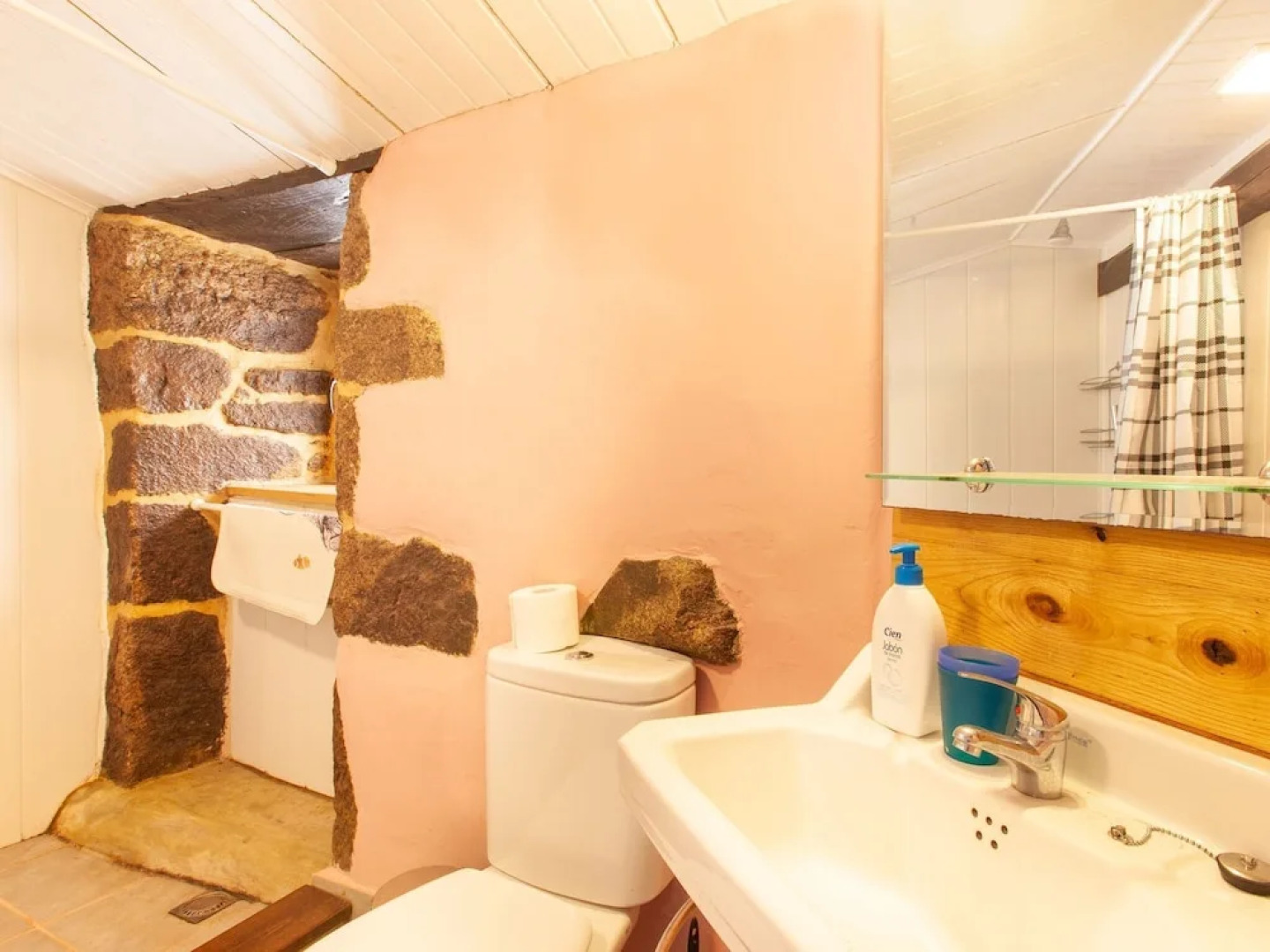 Cosy home in farmhouse in the Ribeira Sacra