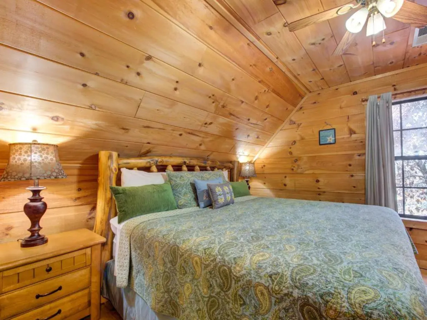 Sunset Lodge, 3 Bedrooms, Hot Tub, Fireplace