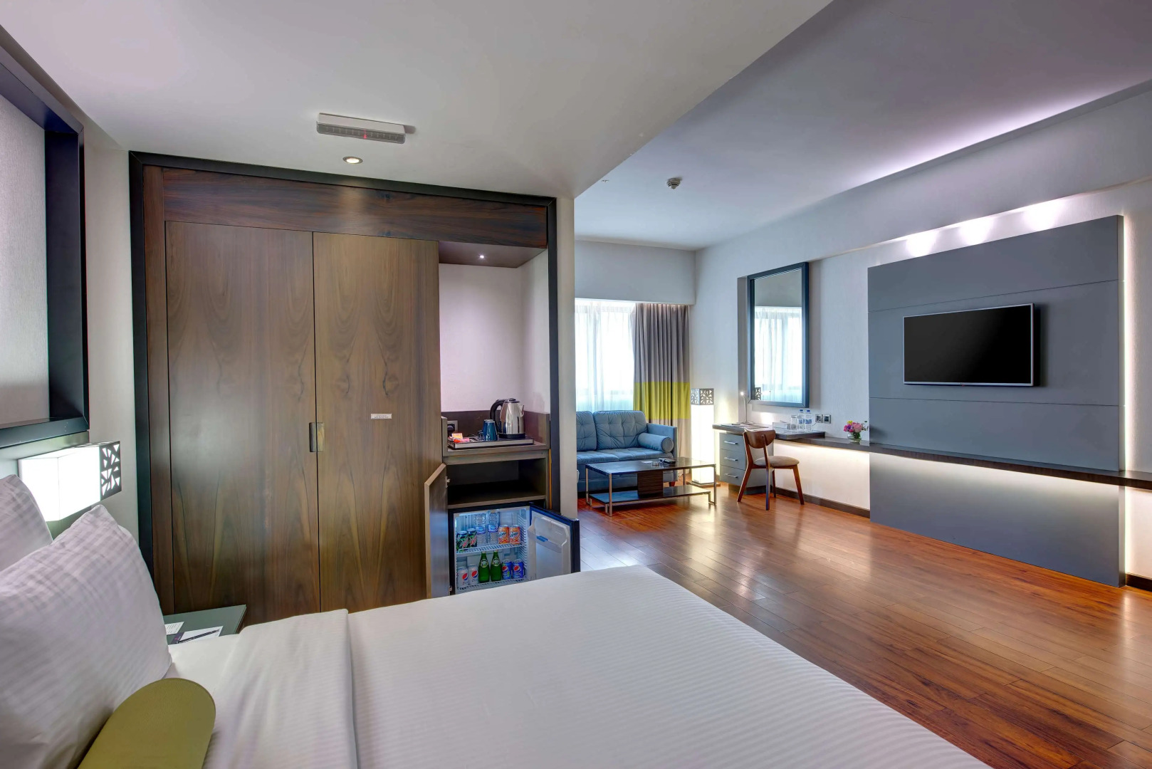 Howard Johnson Plaza By Wyndham Dubai Deira