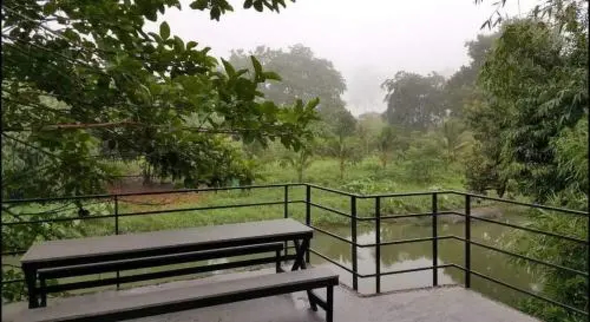 Kaengkrachan River Hut