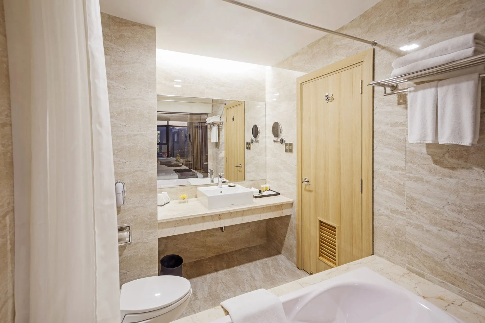 Muong Thanh Luxury Nha Trang Hotel