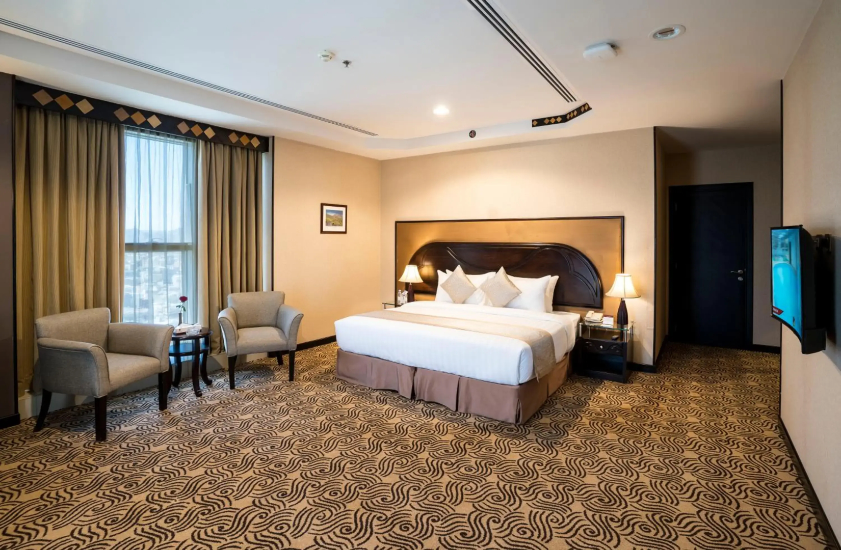 Awaliv Hotel