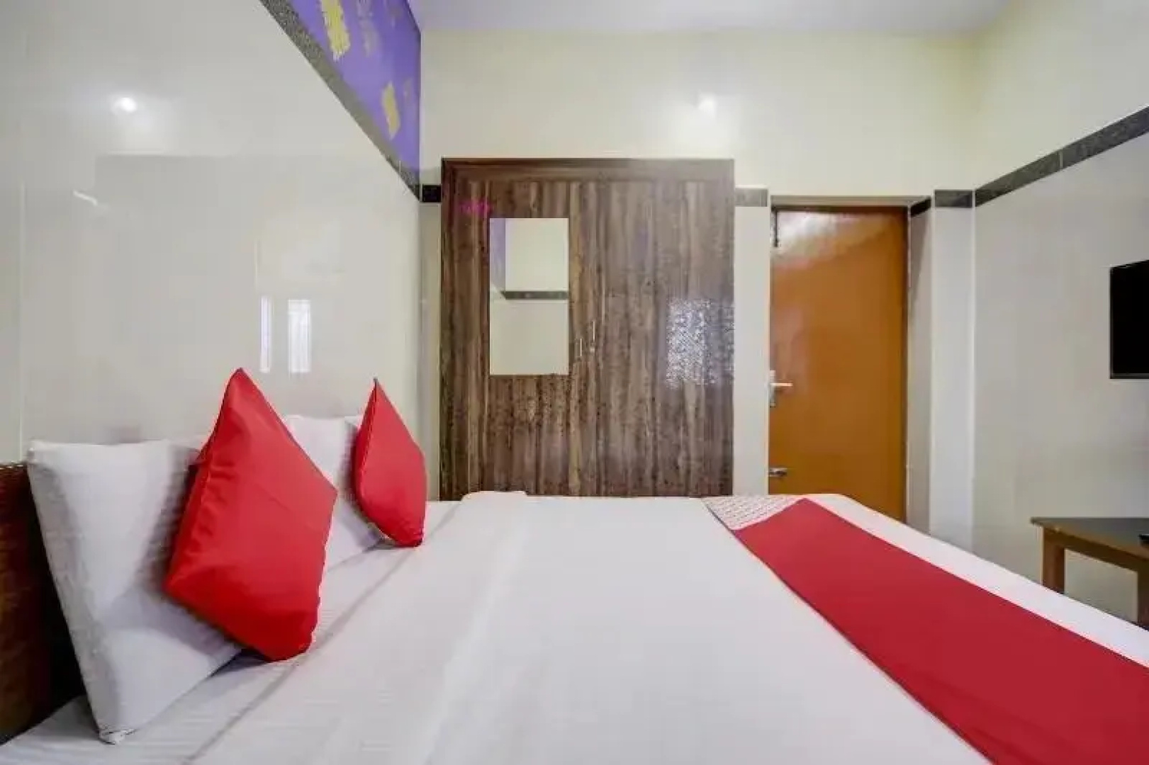Green Park by OYO Rooms